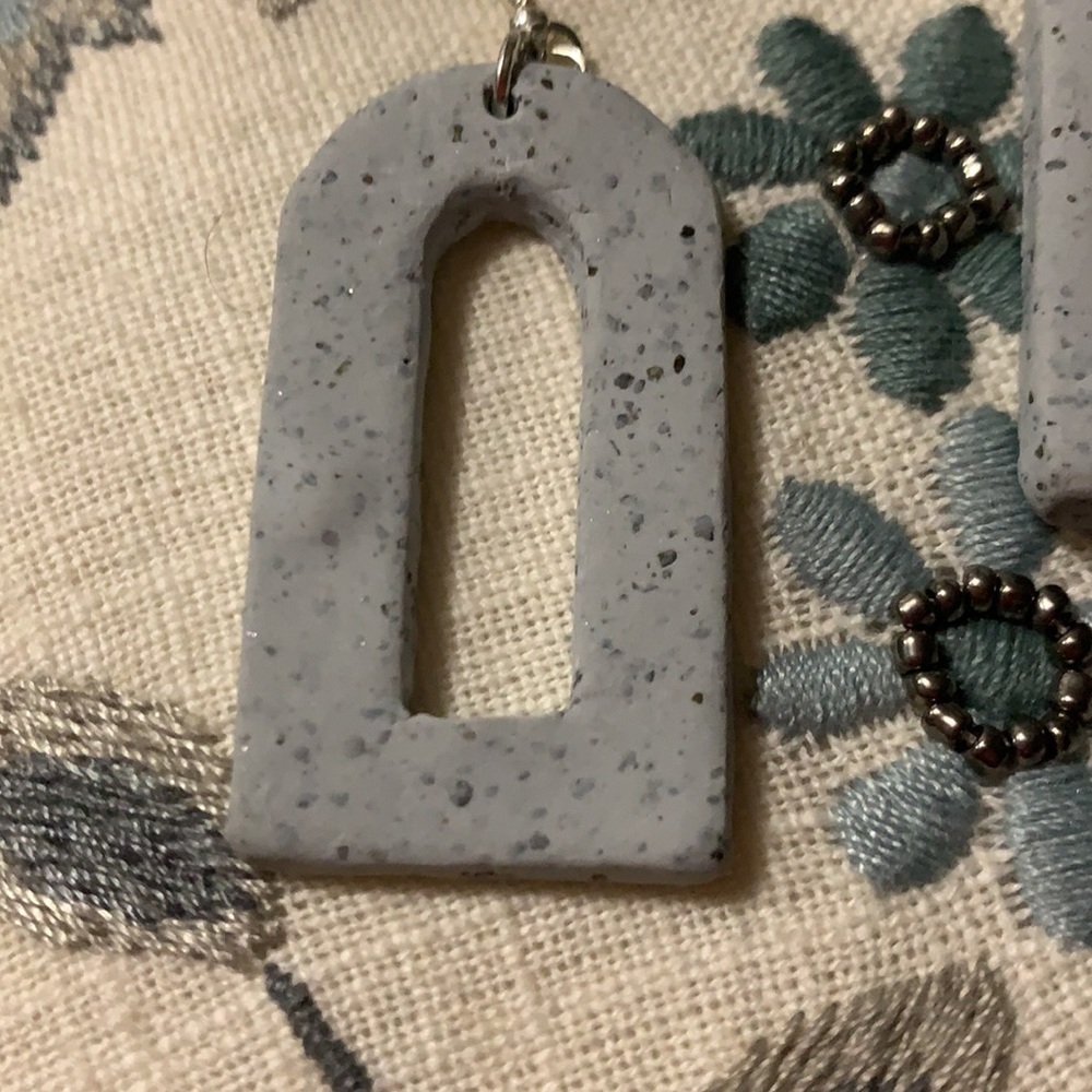 Earrings - Picture 3 of 8